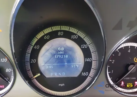 2009 Mercedes-Benz C 300 Luxury/Sport z USA, uszkodzony, nr VIN WDDGF54X89F225624